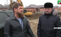 Рамзан Кадыров проинспектировал строительные площадки в городе Шали 