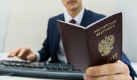 В России продлили действие истекающих паспортов и водительских прав