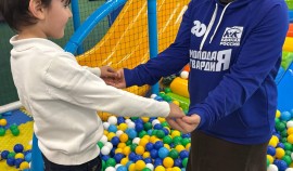 «Молодая Гвардия Единой России» по ЧР совместно с «HAYRA» провели акцию «Наши дети»| грозный, чгтрк