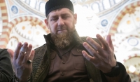 Рамзан Кадыров вместе с соратниками прочитали зикр, поминая Аллаха и восхваляя Пророка Мухаммада ﷺ