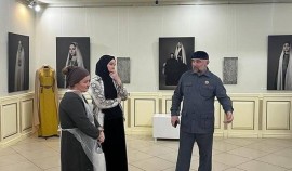 Муса Дадаев посетил Государственную галерею им.А.А. Кадырова