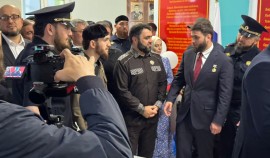 Гражданский долг в горном крае: Турпал-Али Абдулазизов проверил ход голосования в Веденском районе| грозный, чгтрк