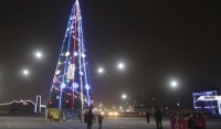 Шали засиял новогодними праздничными огнями