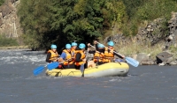 В горах Чечни проходят соревнования по рафтингу и спасению людей на воде