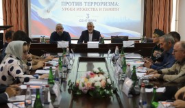 Военнослужащие ОГВ(с) приняли участие в круглом столе ко Дню солидарности в борьбе с терроризмом| грозный, чгтрк