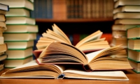 Московский государственный университет подарил свыше 200 книг Национальной библиотеке Чечни 