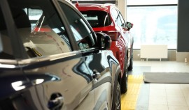 В РФ рынок новых легковых автомобилей сократился на 47% в январе
