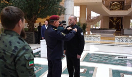 Виктор Золотов вручил государственные награды сотрудникам Росгвардии по ЧР