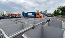 В Грозном заменят 500 мусорных контейнеров на территории МКД| грозный, чгтрк