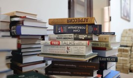 В Нацбиблиотеку ЧР передано около 3 тысяч книг из фондов Библиотеки Администрации Президента РФ| грозный, чгтрк