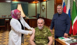 Шарип Делимханов поддержал прививочную кампанию против гриппа| грозный, чгтрк