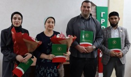 Сотрудников чеченских радиостанций наградили Почетными грамотами и денежными премиями| грозный, чгтрк