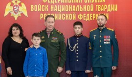 Офицер Росгвардии принял участие во встрече с династиями росгвардейцев в Москве