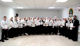 Премии Главы ЧР в размере 50 тысяч рублей вручены 40 педагогам Грозного| грозный, чгтрк