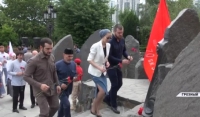 В Грозном прошла ежегодная международная акция «Свеча памяти»