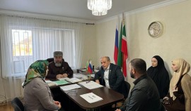 Депутаты Парламента ЧР провели встречу с председателем избирательной комиссии Веденского района
