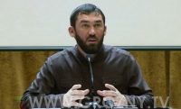 Спикер Парламента встретился с чеченскими студентами 