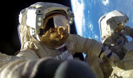 Рамзан Кадыров поздравил космонавтов с профессиональным праздником