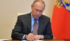 Владимир Путин подписал закон об ужесточении наказания за оскорбление ветеранов