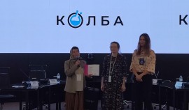 Зазу Ирисханова стала лауреатом Премии «Колба-2024» в номинации «Биология»| грозный, чгтрк