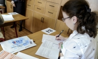 Российские школьники сдают ЕГЭ по географии и информатике