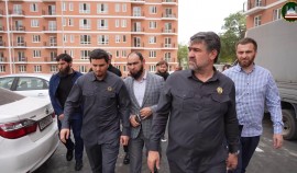 Хас-Магомед Кадыров и Муслим Зайпуллаев ознакомились с ходом строительства домов