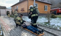 Сотрудники МЧС Чечни провели учения в детском лагере «Светлячок» 