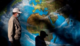 ВОЗ: Мир переживает критический этап пандемии COVID-19