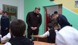 Школы Шелковского района получили современное оборудование от РОФ им. А.-Х. Кадырова| грозный, чгтрк