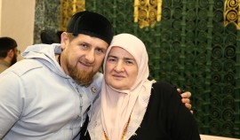 Рамзан Кадыров: «Сегодня самый светлый день в нашей семье — день рождения моей любимой МАМЫ»