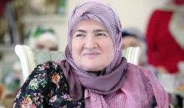 Аймани Кадыровой передали подарки от организации «Матери Сребреницы»