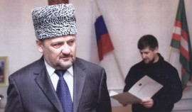 19 октября 2003 года Ахмат-Хаджи Кадыров официально вступил на должность Президента ЧР