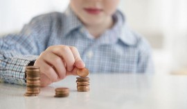 Опрос ВТБ: 55% россиян признались, что дети копят лучше них| грозный, чгтрк