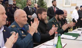 Рамзан Кадыров и Александр Куренков приняли участие в торжественной линейке в Грозном| грозный, чгтрк