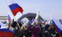 Жители Чечни вышли на митинг в честь годовщины присоединения Крыма к России