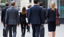 Беженцам и переселенцам начнут оказывать юридическую помощь бесплатно| грозный, чгтрк