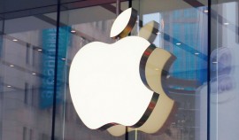 Магазины Apple в России теперь продают товары и других производителей