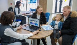 ВТБ выяснил, сколько россияне хранят на совместных счетах