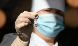 Гинцбург: Назальная вакцина от COVID-19 не опасна