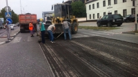 В Грозном продолжаются работы по ремонту дорог