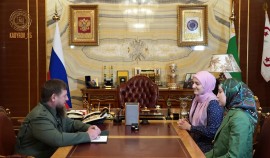 Айшат Кадырова представила нового министра культуры ЧР - Марет Байсарову