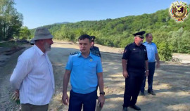 Прокурор Веденского района провел инспекцию капитального моста через реку Аржи-Ахк