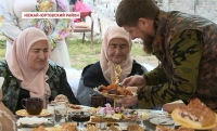 Аймани Несиевна вместе с родственницами и подругами посетила Ножай-Юртовский район