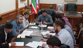 Хас-Магомед Кадыров подвел промежуточные итоги работы на плановом совещании