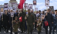 Рамзан Кадыров возглавил шествие «Бессмертного полка» в Грозном