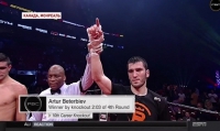 Артур Бетербиев защитил титулы интернационального чемпиона WBO и WBA-NBA в полутяжелом весе 