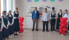 В Ножай-Юрте открыли мурал в честь Юрия Гагарина| грозный, чгтрк