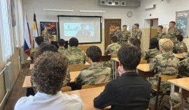Курсанты Росгвардии провели профориентационную встречу с учащимися ведомственной школы| грозный, чгтрк
