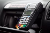 В такси «Минутка» стала доступна безналичная оплата