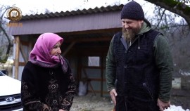 Рамзан Кадыров побывал в гостях у чеченской долгожительницы